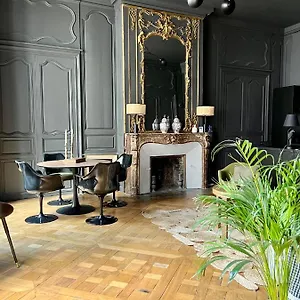 splendide-2-pices-65m2-htel-particulier-xvii-ime-sicle.hotels-rhonealpes.com/